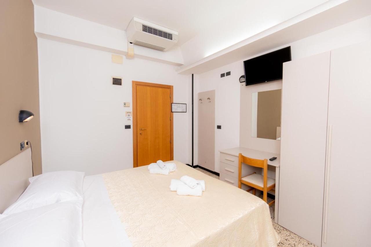 Hotel Galileo Rimini Eksteriør billede